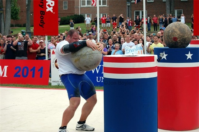 Brian Shaw giành giải Người đàn ông khỏe nhất hành tinh 2015