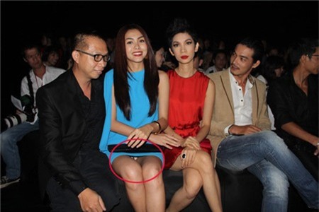 Hoàng Thùy Linh, Tăng Thanh Hà, trang phục hở hang