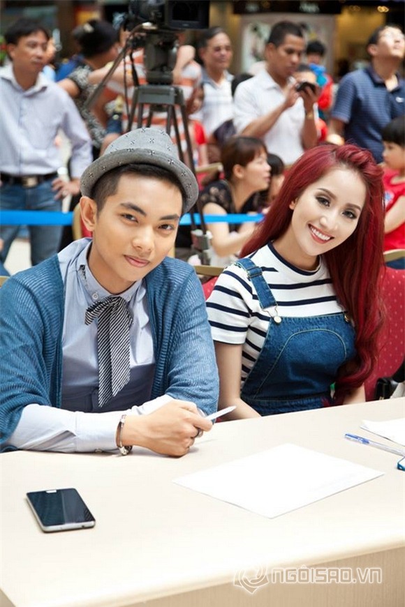 Khánh Thi được chụp ảnh 0