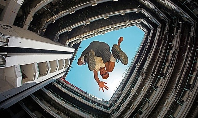 Những bức hình của chàng trai đã trở thành nguồn cảm hứng của nhiều bạn trẻ mê nhiếp ảnh. Ari hiện có hơn 4.000 lượt theo dõi trên Instagram và Facebook.