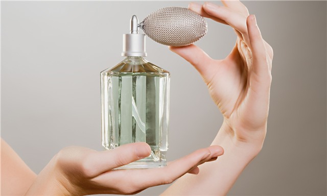 Loại nước hoa mới có mùi hương chiết xuất từ quần áo của người quá cố.