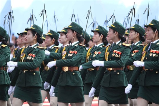 Khối nữ chiến sĩ thông tin