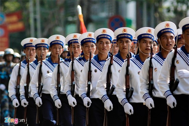 Lực lượng vũ trang hùng tráng trong lễ diễu binh 30/4