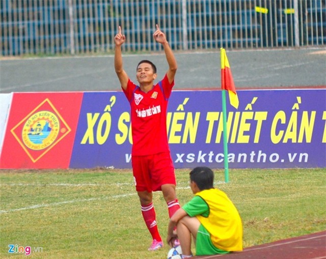 Văn Thắng đang dẫn đầu danh sách làm bàn tại V.League. Ảnh: Nguyễn Đăng