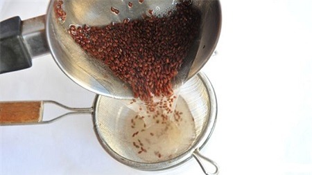 Tự làm gel dưỡng tóc tại nhà từ hạt lanh - 5