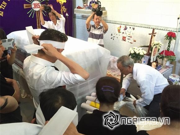 Hà Hồ viếng ông ngoại Mr Đàm 2