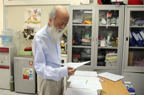 Mướt mồ hôi mua hồ sơ cho con vào lớp 6 ở Hà Nội - 12