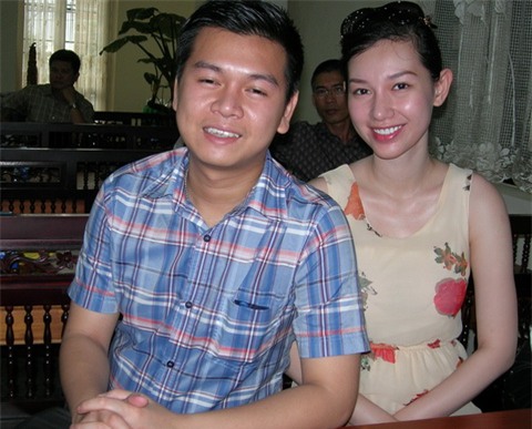 MC Quỳnh Chi long đong từ khi yêu cho đến lúc bỏ con đại gia 18