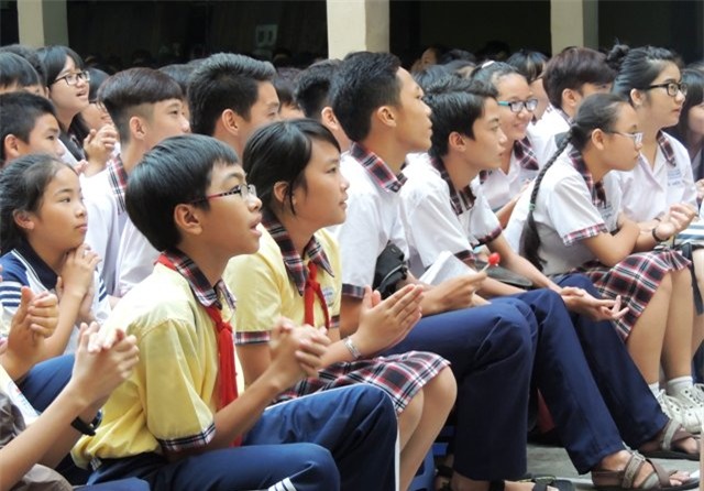 Tại Trường THCS Châu Văn Liêm, TPHCM học trò nói bậy, chửi thề sẽ được... súc miệng