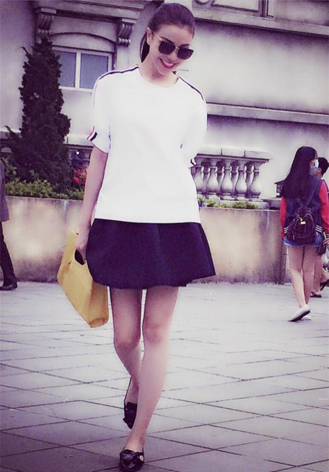 Street style trắng tinh khôi của mỹ nhân Việt