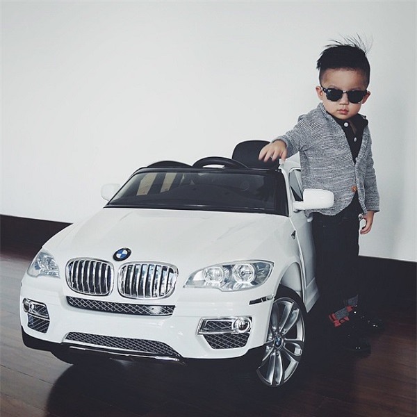 Bé trai 2 tuổi sở hữu lượng fan khổng lồ nhờ gu ăn mặc ‘chất hết nấc’