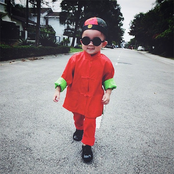 Bé trai 2 tuổi sở hữu lượng fan khổng lồ nhờ gu ăn mặc ‘chất hết nấc’