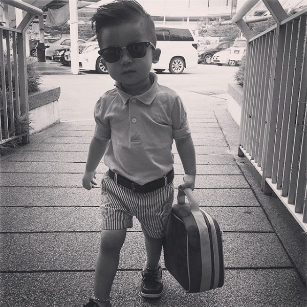 Bé trai 2 tuổi sở hữu lượng fan khổng lồ nhờ gu ăn mặc ‘chất hết nấc’