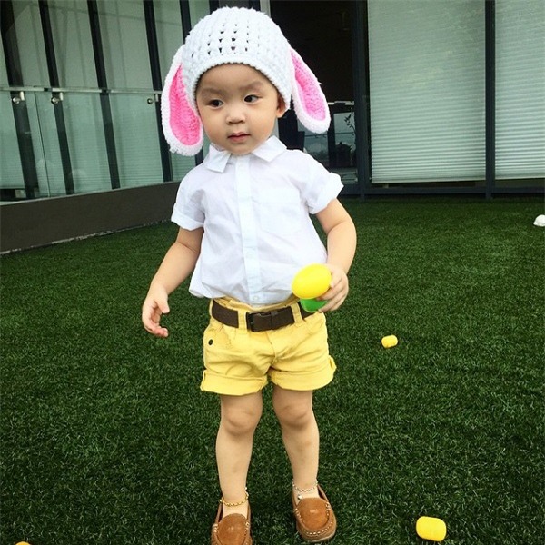 Bé trai 2 tuổi sở hữu lượng fan khổng lồ nhờ gu ăn mặc ‘chất hết nấc’