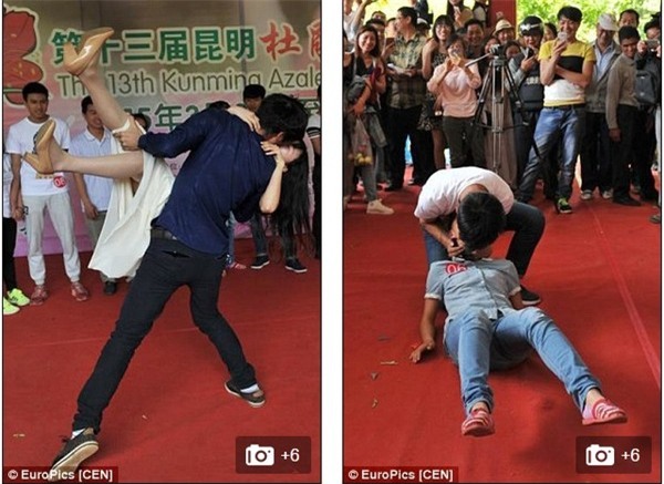 Thắng 8 triệu đồng nhờ bế vợ đứng hôn bằng một chân lâu nhất 2