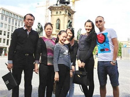 9 my nhan Viet lay chong sieu giau