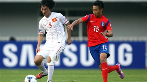 Tuấn Anh (trái) và đồng đội đã sẵn sàng so tài với các cầu thủ tài năng đến từ Hàn Quốc