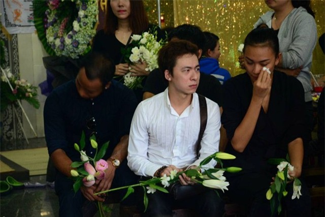 Đồng nghiệp nức nở tiễn đưa Duy Nhân về cõi vĩnh hằng