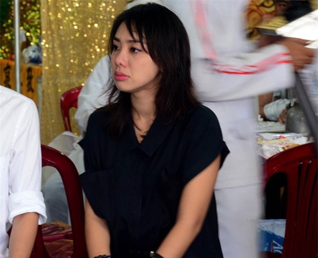 Đồng nghiệp nức nở tiễn đưa Duy Nhân về cõi vĩnh hằng