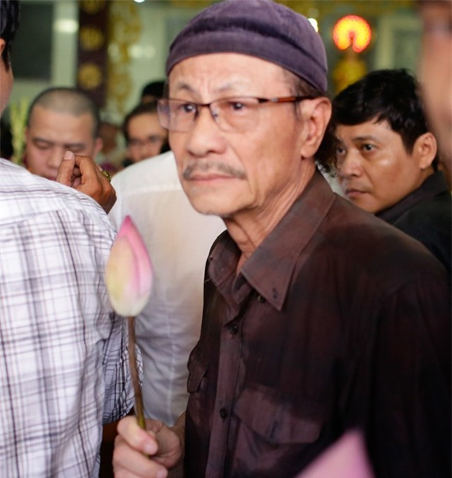 Đồng nghiệp nức nở tiễn đưa Duy Nhân về cõi vĩnh hằng