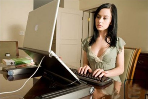 Nhân tình của chồng khuyên tôi nên tỉnh táo bỏ chồng sớm