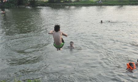 ao làng, bể bơi, miễn phí, học sinh, Bắc Ninh