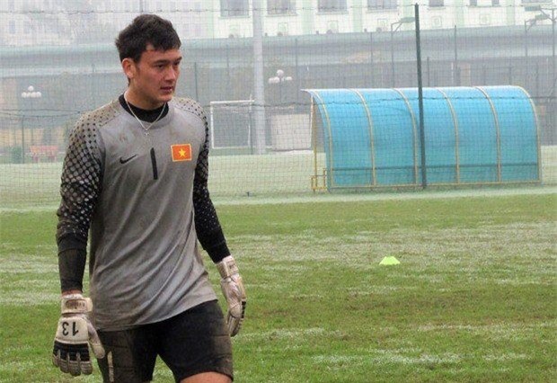 Thủ môn Việt kiều gọi điện xin Miura về thử việc ở U23 VN