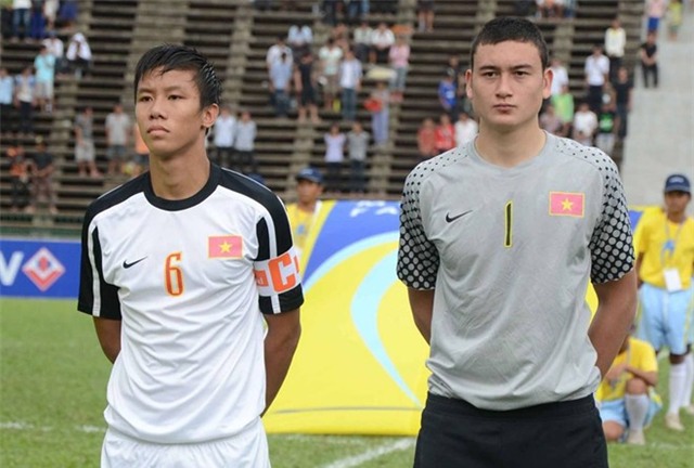 Thủ môn Việt kiều gọi điện xin Miura về thử việc ở U23 VN