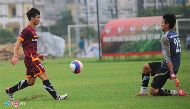 Cầu thủ U23 VN tinh nghịch trong ngày trở lại tập luyện