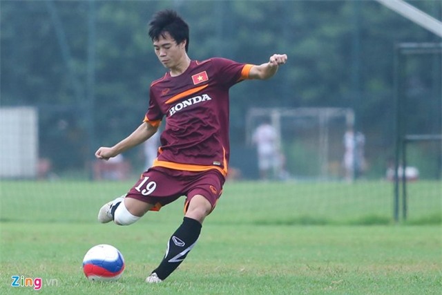 Cầu thủ U23 VN tinh nghịch trong ngày trở lại tập luyện