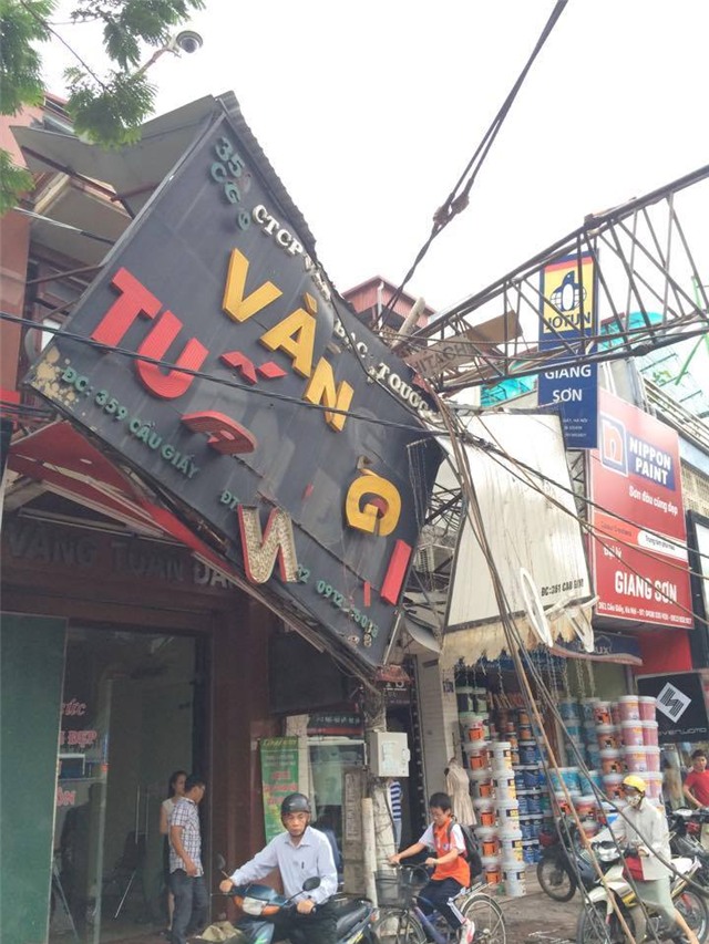 Cầu Giấy, cần cẩu, thai phụ