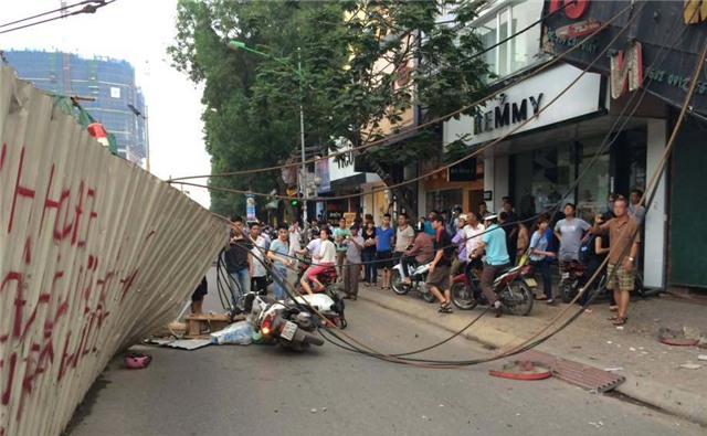 cần cẩu; sập; đường sắt; đô thị