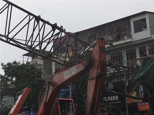 cần cẩu; sập; đường sắt; đô thị