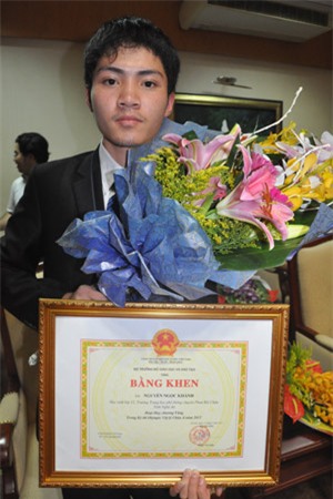 Olympic Vật lý châu Á, Ams, chuyên Phan Bội Châu, HC Vàng