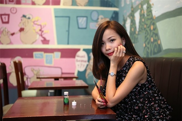 Cai nghiện Facebook, 9X có thu nhập tốt từ xăm henna