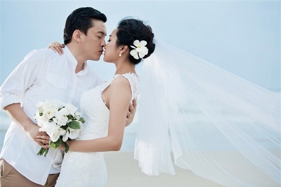 Khi vợ chồng sao Việt sống xa nhau - người hạnh phúc tràn trề, kẻ tan đàn xẻ nghé 0