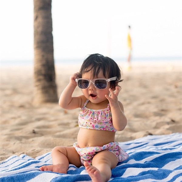 con gái stylist nini