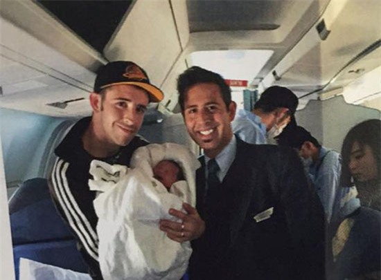 máy bay, mang bầu