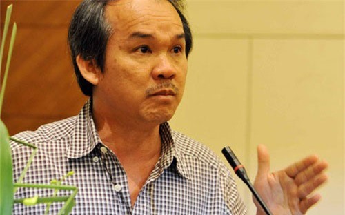 Bầu Đức liên tục nhận lương khủng.