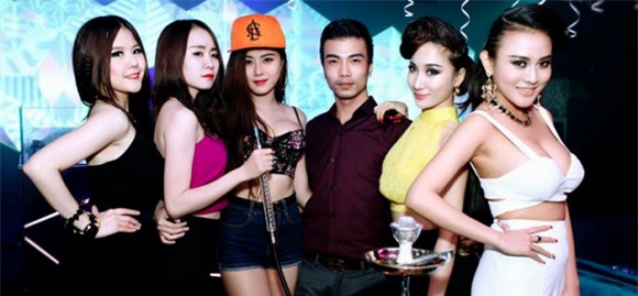 sinh nhật giới trẻ gây sốc 1