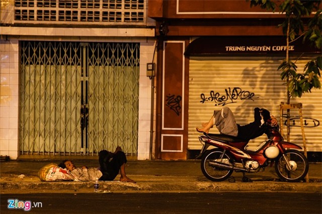 Những mảnh đời người Sài Gòn sau khi mặt trời lặn