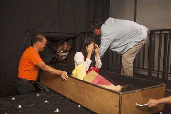 Thượng Hải, hỏa táng, trò chơi, 4D