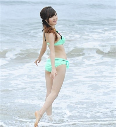 Hot girl Việt diện bikini khoe thân hình nóng bỏng