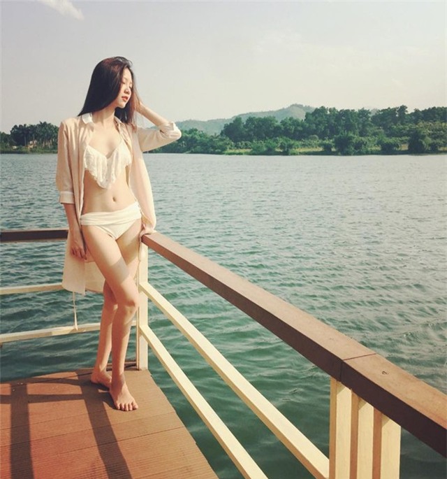 Hot girl Việt diện bikini khoe thân hình nóng bỏng