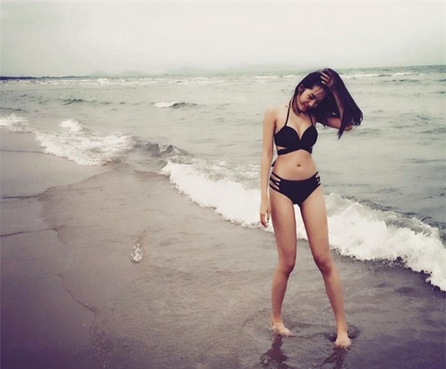 Hot girl Việt diện bikini khoe thân hình nóng bỏng