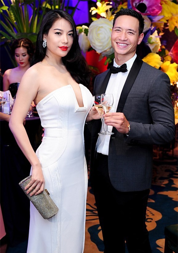 Sao Việt sau ly hôn: Người công khai, kẻ úp mở tình phi công