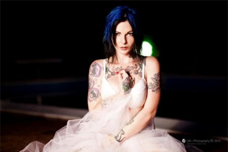 My nu toc xanh nong bong nhat nuoc Y