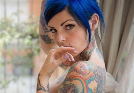 My nu toc xanh nong bong nhat nuoc Y