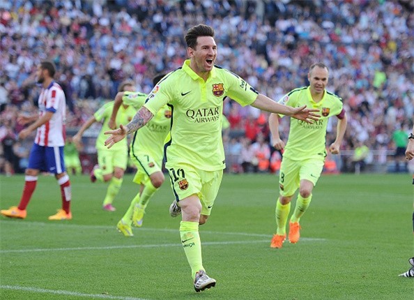 Ronaldo lập hat-trick, Messi giúp Barca lên ngôi vô địch