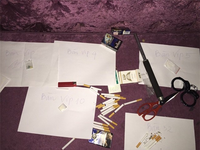 100 cảnh sát ập vào quán bar ở Sài Gòn